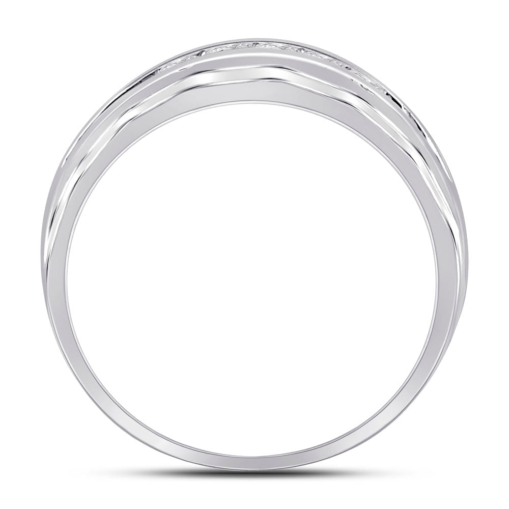10K White Gold Round Diamond Men's Wedding Channel Set Scalloped Band Ring 1/4 Cttw - Splendid Jewellery