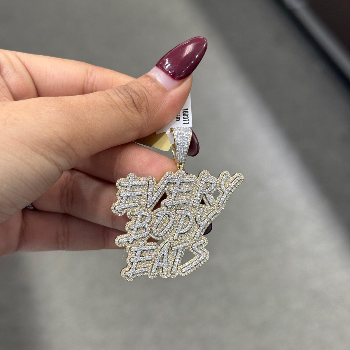 10kt Yellow Gold Men's Round Diamond "Everybody Eats" Charm Pendant - 2 Cttw - Splendid Jewellery