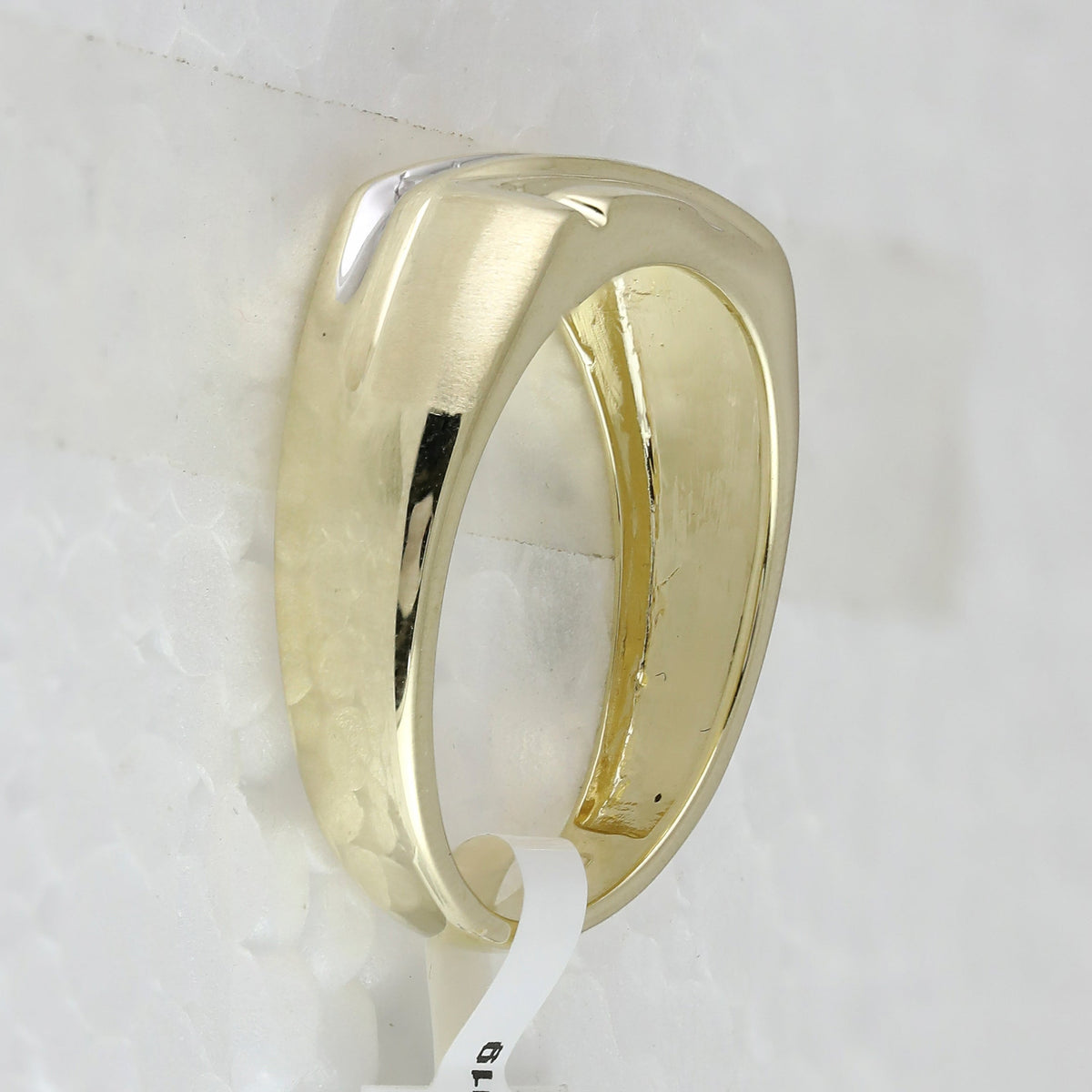 Radiant Elegance: 10kt Yellow Gold Mens Diagonal Row Diamond Wedding Band Ring - 1/8 Cttw - Splendid Jewellery