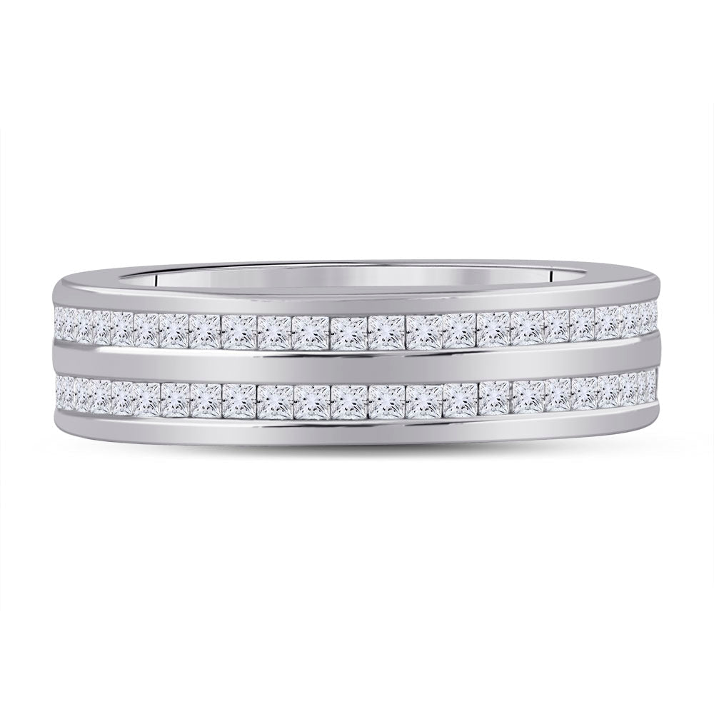 Radiant Love: 14kt White Gold Womens Round Diamond Eternity Wedding Band 1 Cttw - Splendid Jewellery