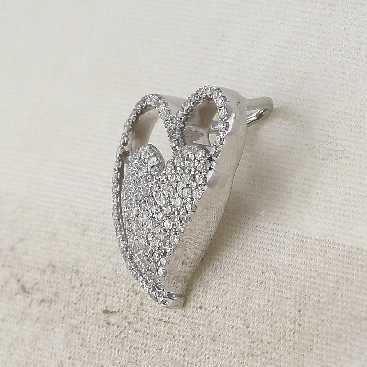 Romantic Brilliance: 10kt White Gold Diamond Heart Pendant - Splendid Jewellery