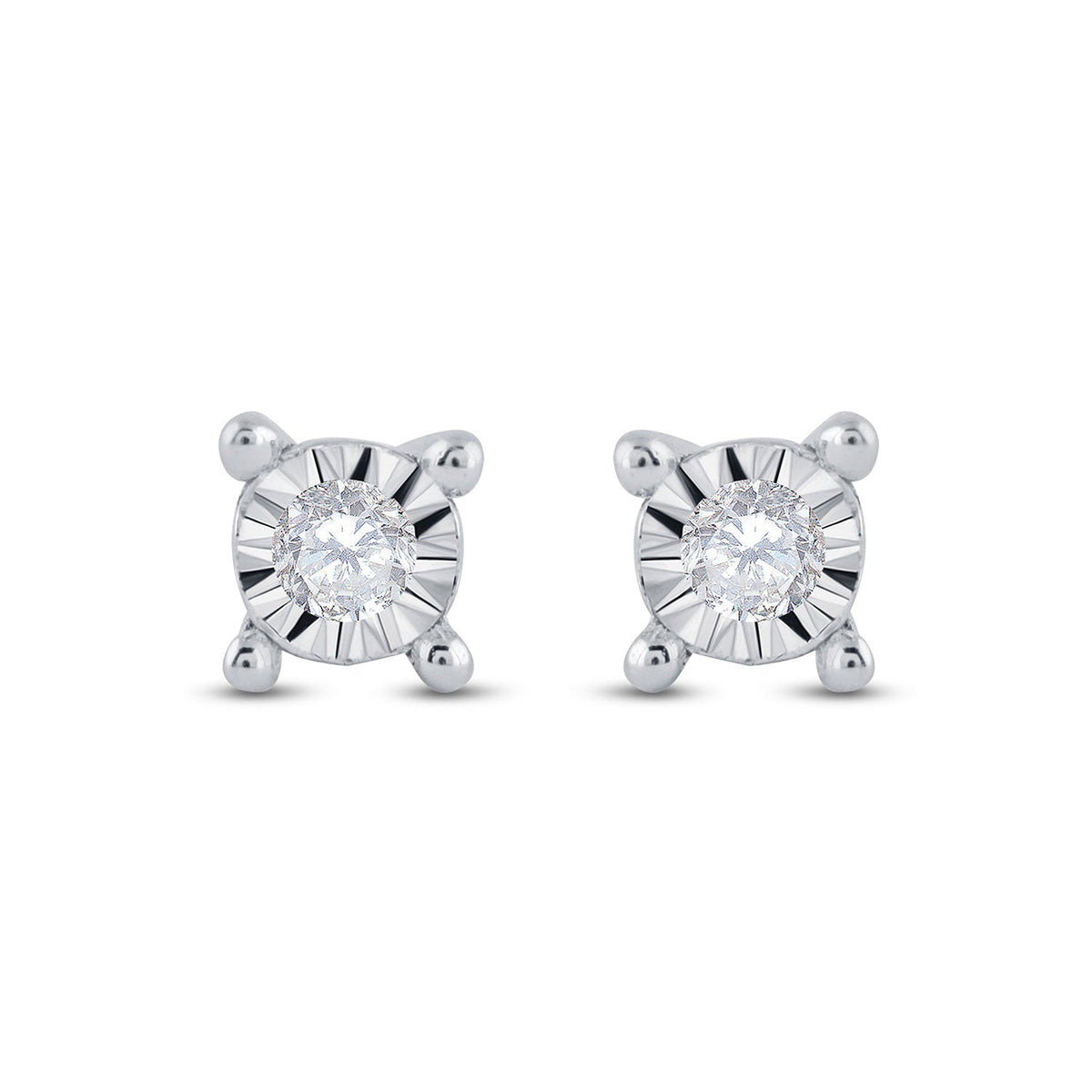 Radiant Brilliance: 10kt White Gold Diamond Stud Earrings - Captivating Elegance in Every Step - Splendid Jewellery