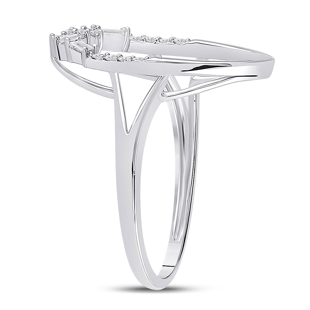 Scattered Brilliance: 14kt White Gold Oval Diamond Fashion Ring - Splendid Jewellery