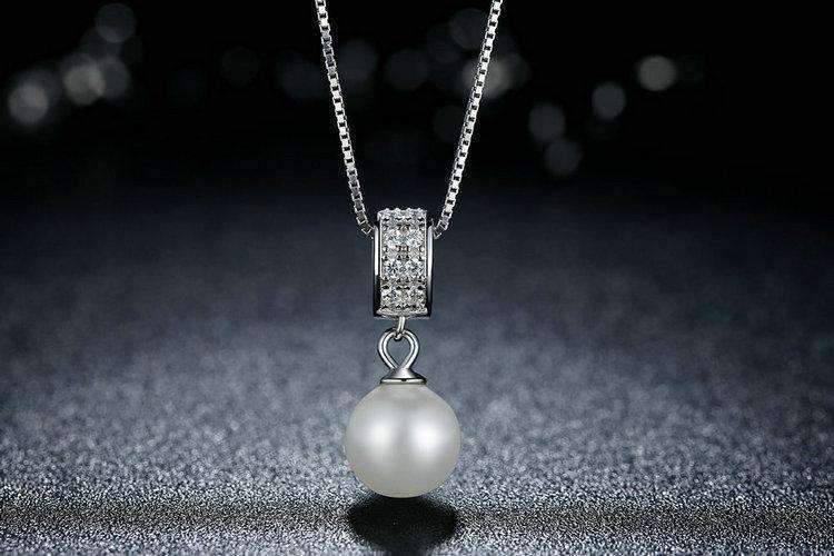 Tantalizing Flawless Pearl Pendant Necklace - Limited Supply - Splendid Jewellery