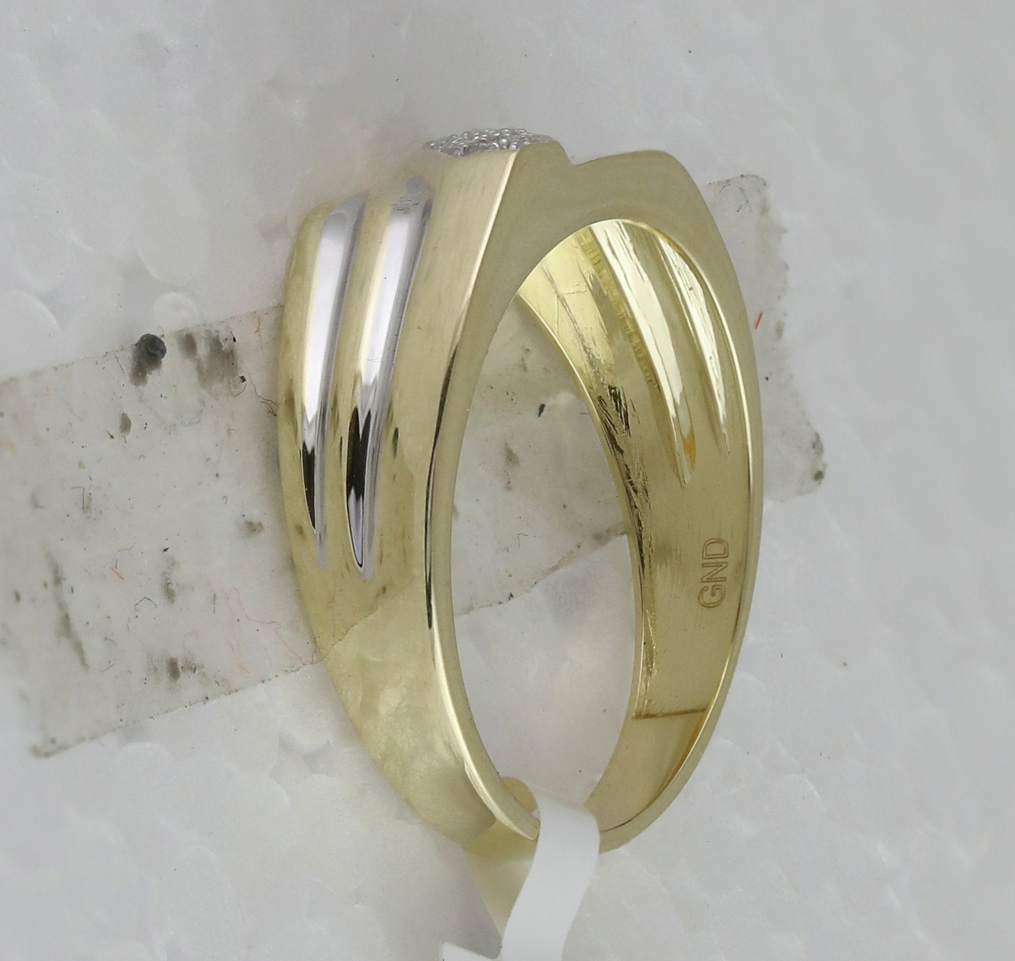 10K Yellow Gold Round Diamond Mens Band Ring 1/10 Cttw - Splendid Jewellery