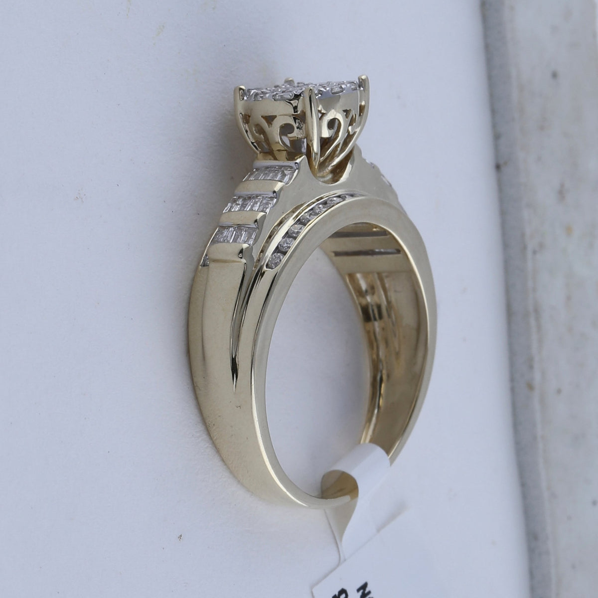 10K Yellow Gold Round Diamond Women's Cluster Bridal Wedding Engagement Ring 1/2 Cttw - Splendid Jewellery