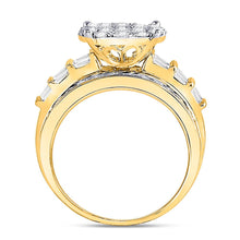 Load image into Gallery viewer, 10K Yellow Gold Round Diamond Women's Cluster Bridal Wedding Engagement Ring 2 Cttw - Splendid Jewellery