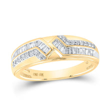 Load image into Gallery viewer, 10kt Golden Love Diamond Cluster Wedding Set - A Radiant Symbol of Eternal Union Side view from the 10Kt Yellow Gold His Hers Round Diamond Cluster Matching Wedding Set 1 Cttwpin214775 collection by Splendid Jewellery