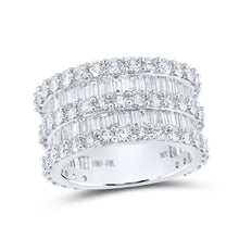 Load image into Gallery viewer, 10kt White Gold Baguette Diamond Eternity Ring - Captivating Brilliance for Men - Splendid Jewellery