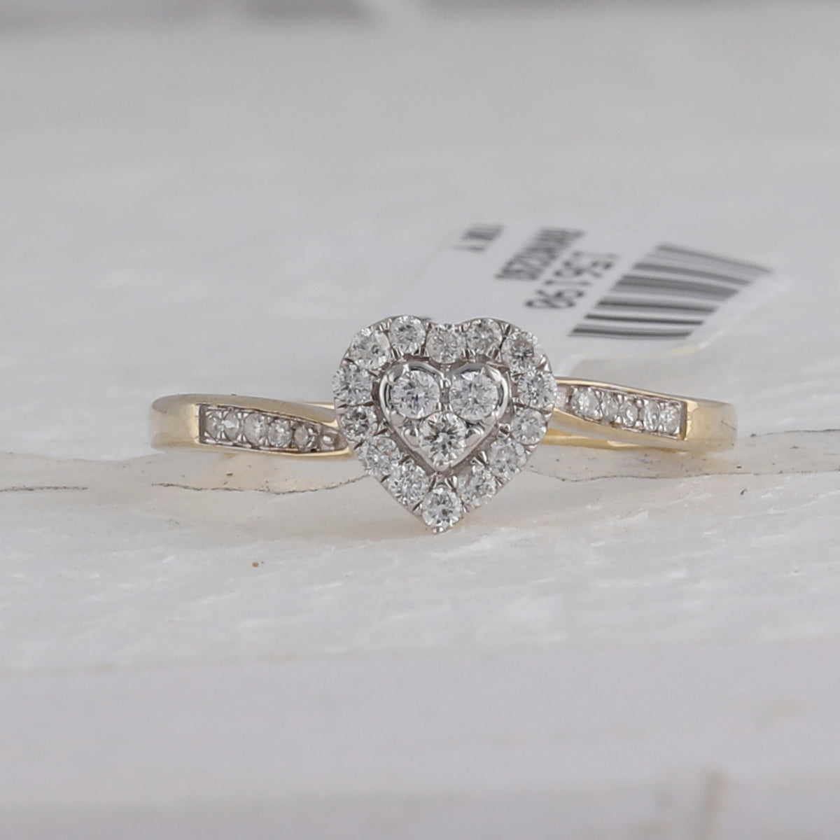 10kt Yellow Gold Heart - Shaped Diamond Ring: A Mesmerizing Symbol of Love and Elegance - Splendid Jewellery