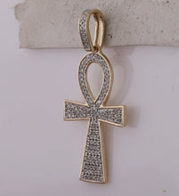 Load image into Gallery viewer, 10kt Yellow Gold Men&#39;s Round Diamond Ankh Cross Charm Pendant - Exquisite Elegance Side view from the 10Kt Yellow Gold Mens Round Diamond Ankh Cross Charm Pendant 1 3 Cttwpin223790 collection by Splendid Jewellery