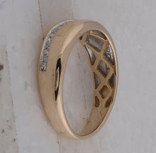 Load image into Gallery viewer, 10kt Yellow Gold Men&#39;s Round Diamond Band Ring 1/6 Cttw - A Dazzling Statement of Masculine Elegance Side view from the 10Kt Yellow Gold Mens Round Diamond Band Ring 1 6 Cttwpin201290 collection by Splendid Jewellery