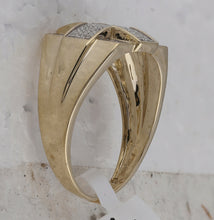 Load image into Gallery viewer, 10kt Yellow Gold Men's Round Diamond Cross Ring - A Stunning Symbol of Faith and Style - Splendid Jewellery