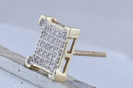 10kt Yellow Gold Men's Square Diamond Earrings - Stunning 1/6 Cttw Sparklers - Splendid Jewellery