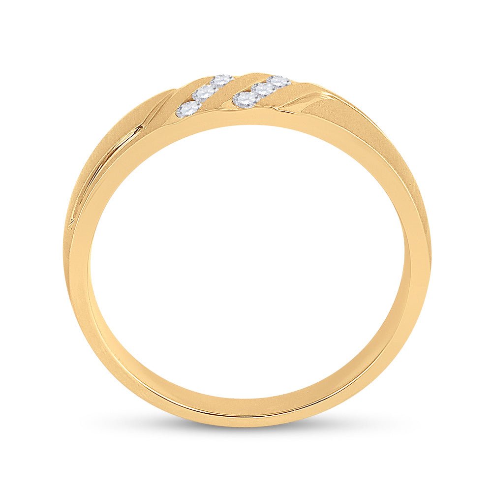 14K Yellow Gold Round Diamond Machine Set Band 1/6 Cttw - Splendid Jewellery