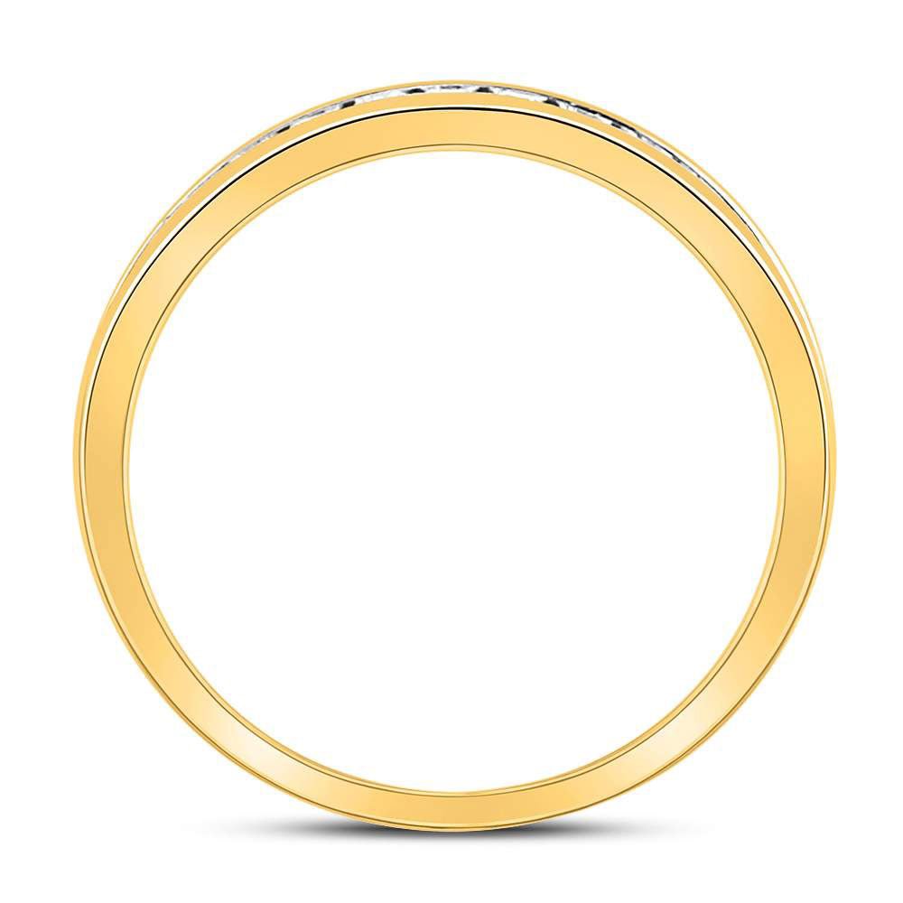 14K Yellow Gold Round Diamond Women's Single Row Comfort Wedding Band 1/4 Cttw - Splendid Jewellery