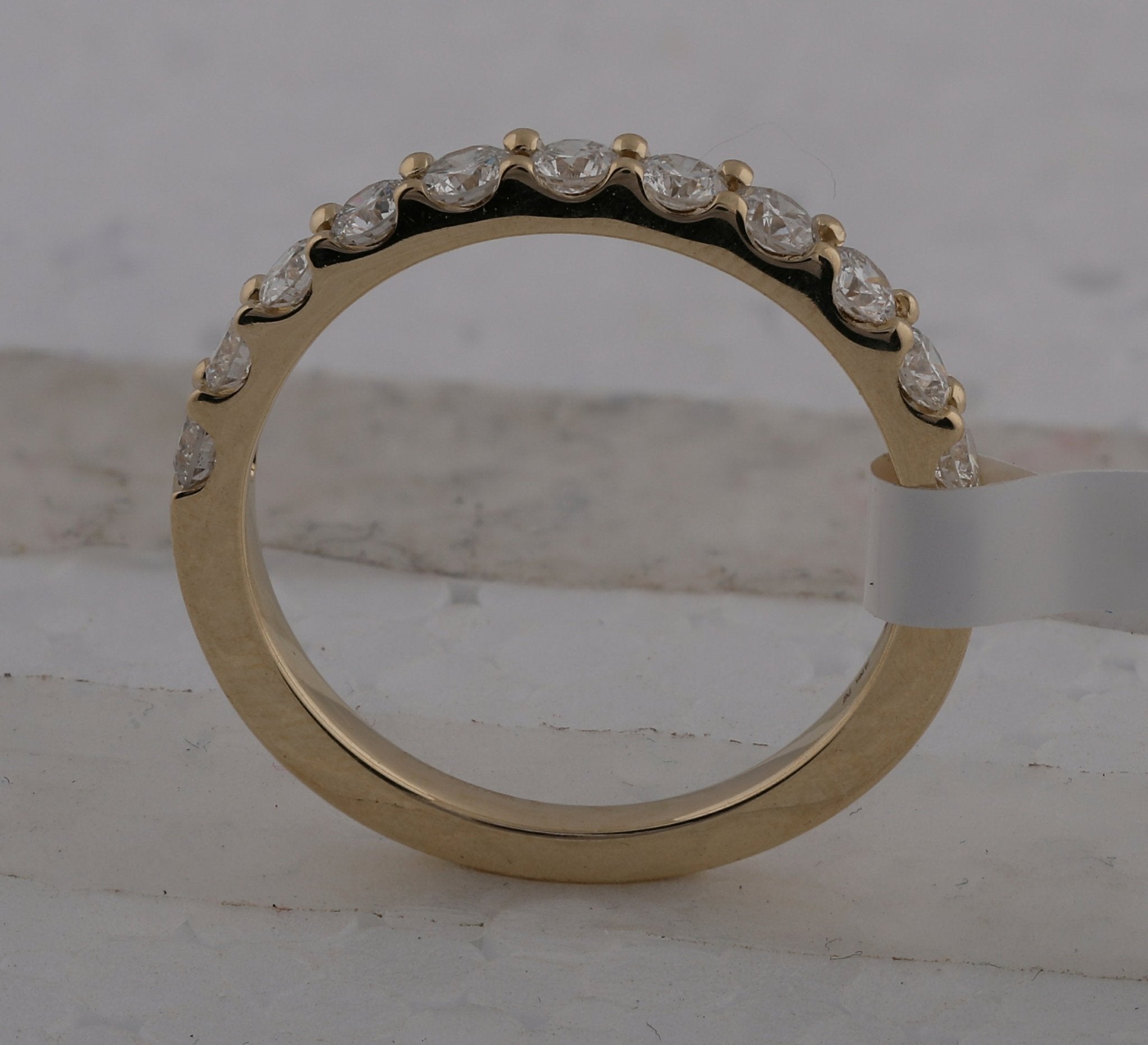 14K Yellow Gold Round Diamond Women's Wedding Single Row Band 3/4 Cttw - Splendid Jewellery