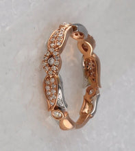 Load image into Gallery viewer, 14kt Two-Tone Gold Diamond Flower Band Ring - A Captivating Floral Delight - Side View