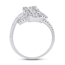 Load image into Gallery viewer, 14kt White Gold Baguette Brilliance Diamond Band - Splendid Jewellery