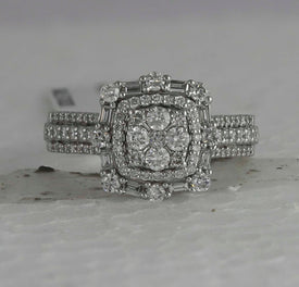 14kt White Gold Mesmerizing Diamond Cluster Ring - Captivating Brilliance and Elegance - Front View