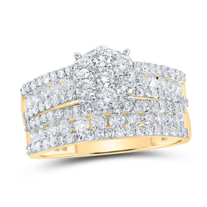 Captivating Love Story | 14kt Yellow Gold His Hers Round Diamond Cluster Matching Wedding Set 2 - 7/8 Cttw | Splendid Jewellery - Splendid Jewellery