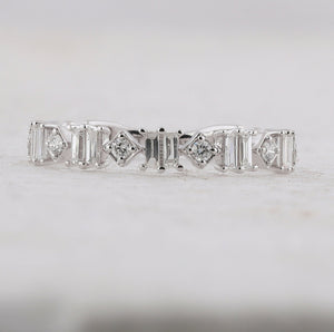 Dazzling Brilliance | 14kt White Gold Baguette Diamond Modern Band Ring 1/3 Cttw - Splendid Jewellery