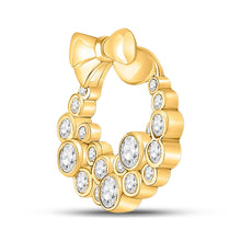 Load image into Gallery viewer, Radiant Gold and Diamond Holiday Wreath Pendant product Side View from Splendid Jewellery