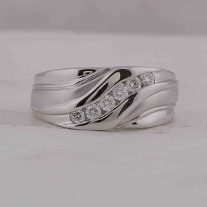 Eternal Brilliance: 10kt White Gold Men's Round Diamond Wedding Band Ring 1/3 Cttw - A Timeless Treasure for Your Special Day - Splendid Jewellery