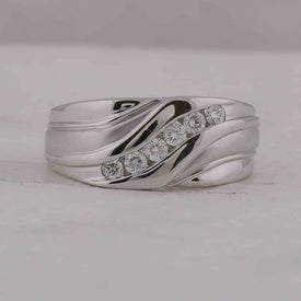 Eternal Brilliance: 10kt White Gold Men's Round Diamond Wedding Band Ring 1/3 Cttw - A Timeless Treasure for Your Special Day - Splendid Jewellery