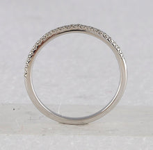 Load image into Gallery viewer, Eternal Brilliance: 10kt White Gold Round Diamond Bridal Wedding Ring Band Set 1 Cttw - Alternate view 1 from Splendid Jewellery