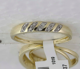 Eternal Love 10kt Yellow Gold His Hers Round Diamond Solitaire Matching Wedding Set Front view from the 10Kt Yellow Gold His Hers Round Diamond Solitaire Matching Wedding Set 1 10 Cttwpin65990 collection by Splendid Jewellery