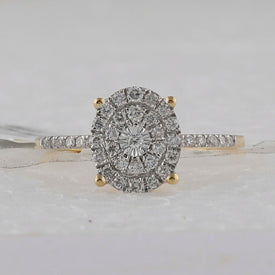 Exquisite Brilliance: 10kt Yellow Gold Womens Round Diamond Oval Cluster Ring 1/3 Cttw - Splendid Jewellery