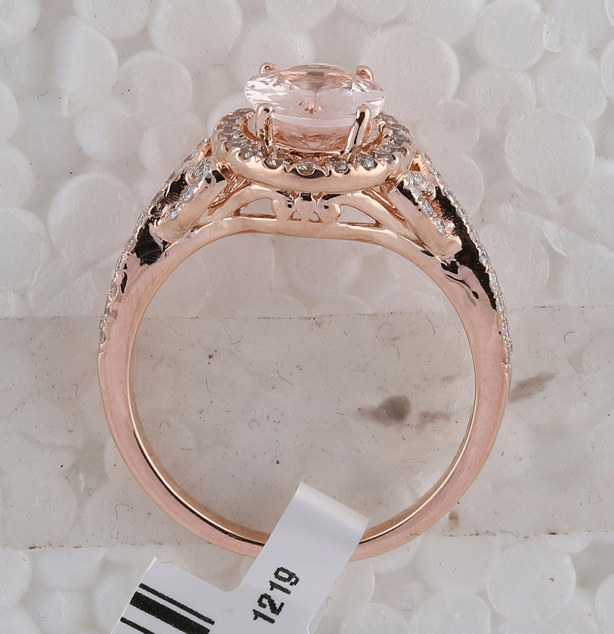 Exquisite Rose Gold Oval Morganite Diamond Fashion Ring - Splendid Jewellery
