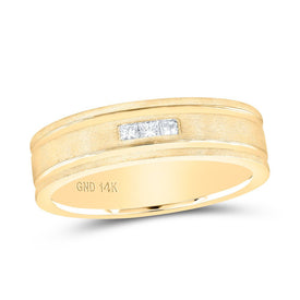 Luxurious 14kt Yellow Gold Men's Diamond Wedding Band Ring - Top View