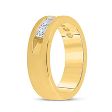 Load image into Gallery viewer, Majestic Brilliance 14kt Yellow Gold Men&#39;s Princess Diamond Wedding Single Row Band Ring - Second Side View