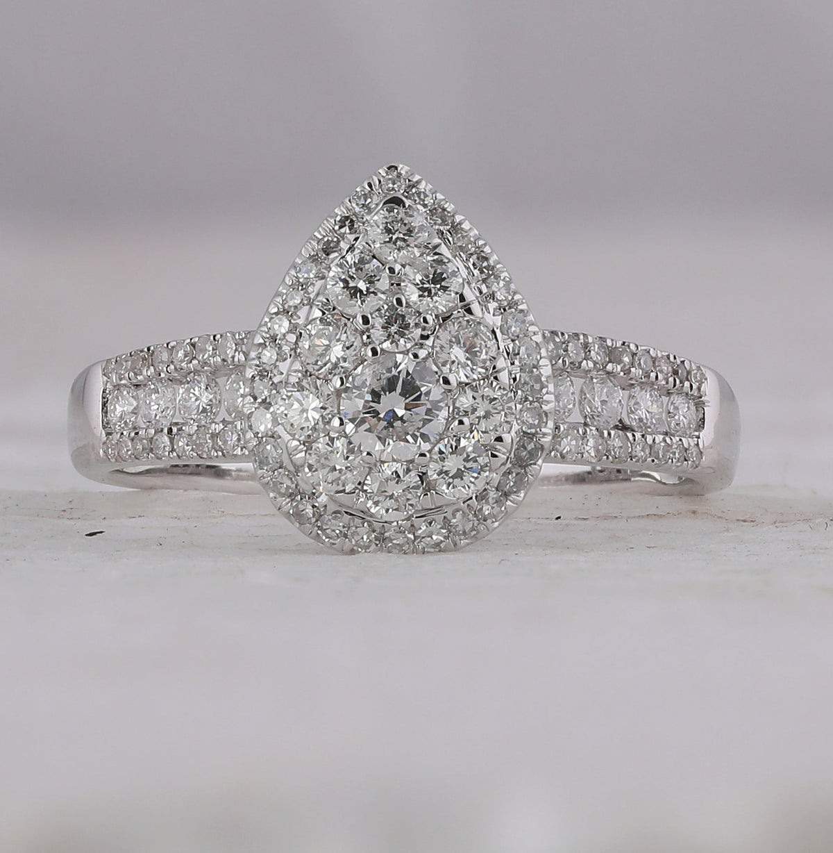 Radiant Brilliance 14kt White Gold Diamond Cluster Bridal Wedding Ring - Splendid Jewellery
