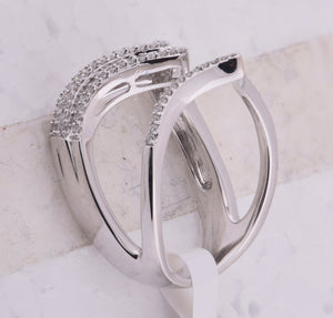 Radiant Elegance: 10kt White Gold Diamond Chevron Band Ring - Splendid Jewellery