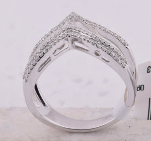 Radiant Elegance: 10kt White Gold Diamond Chevron Band Ring - Splendid Jewellery