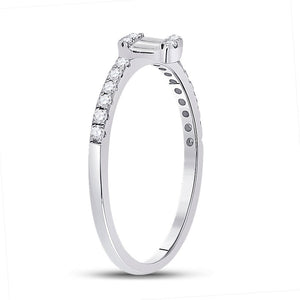 Radiant Elegance | 14kt White Gold Baguette Diamond Band Ring 1/4 Cttw | Splendid Jewellery - Splendid Jewellery