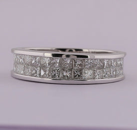 Radiant Elegance | 14kt White Gold Princess Diamond Band Ring 1 - 1/4 Cttw | Splendid Jewellery - Splendid Jewellery