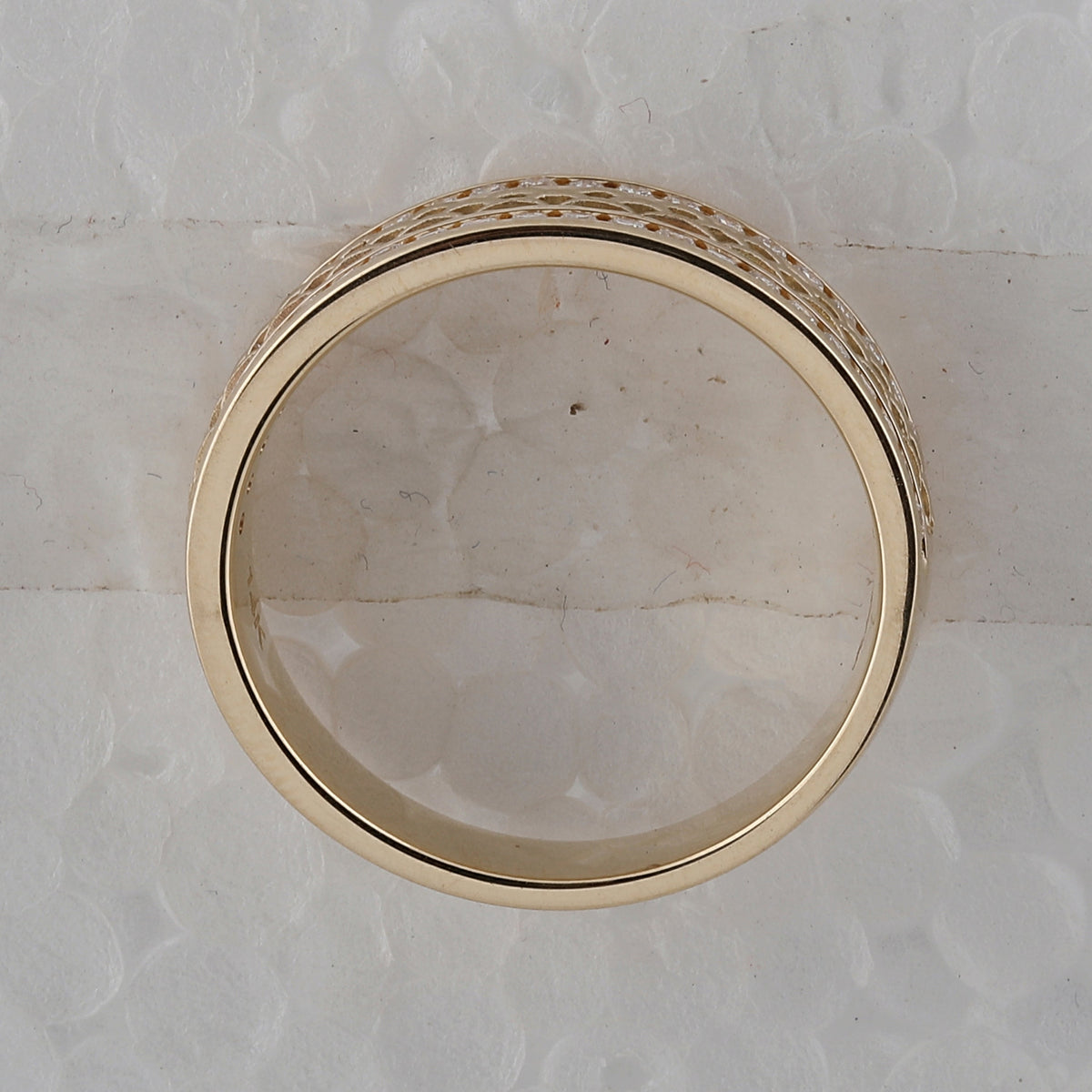 Radiant Elegance: 14kt Yellow Gold Mens Round Diamond Wedding Band Ring 1/2 Cttw - Splendid Jewellery