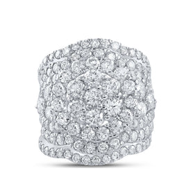 Radiant Love: 14kt White Gold Diamond Cluster Wedding Ring Set - Splendid Jewellery