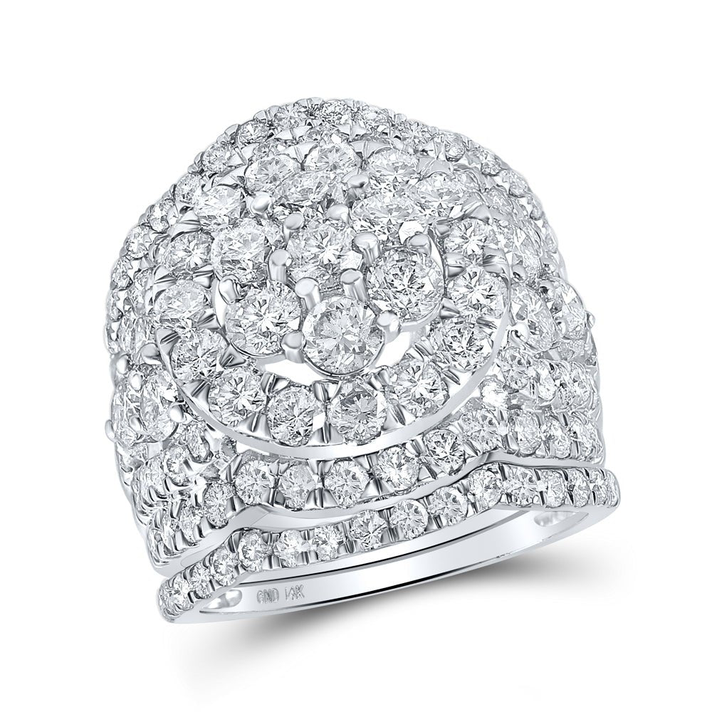 Radiant Love: 14kt White Gold Diamond Cluster Wedding Ring Set - Splendid Jewellery