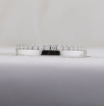 Load image into Gallery viewer, Radiant Love: 14kt White Gold Womens Machine-Set Round Diamond Wedding Band 1/4 Cttw - Front View