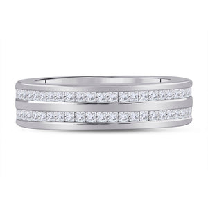 Radiant Love: 14kt White Gold Womens Round Diamond Eternity Wedding Band 1 Cttw - Splendid Jewellery