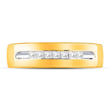 Load image into Gallery viewer, Regal Radiance 14kt Yellow Gold Men's Princess Diamond Wedding Band Ring 1/4 Cttw - Splendid Jewellery