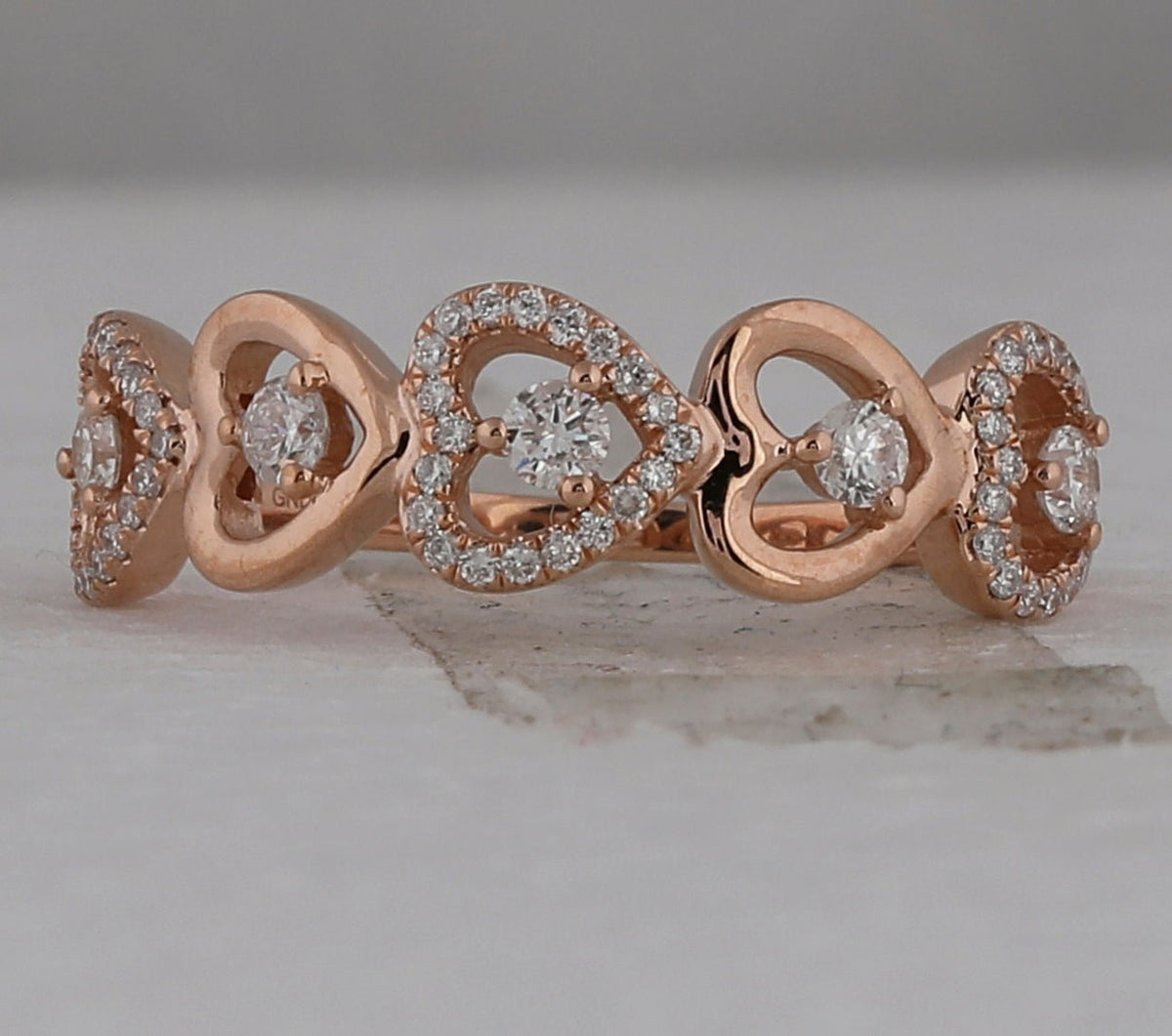 Romantic Brilliance: 10kt Rose Gold Diamond Heart Band Ring - Splendid Jewellery