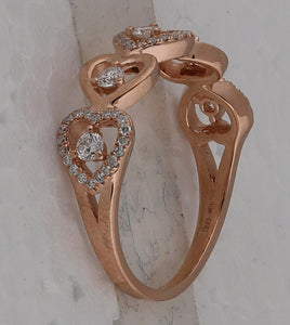 Romantic Brilliance: 10kt Rose Gold Diamond Heart Band Ring - Splendid Jewellery