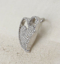 Load image into Gallery viewer, Romantic Brilliance: 10kt White Gold Diamond Heart Pendant Side view from the 10Kt White Gold Womens Round Diamond Heart Pendant 3 8 Cttwpin281298 collection by Splendid Jewellery