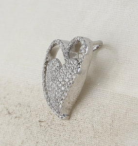 Romantic Brilliance: 10kt White Gold Diamond Heart Pendant - Splendid Jewellery